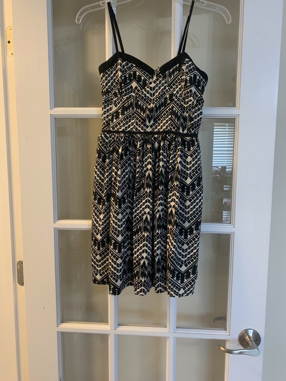 Delias black and white spaghetti straps mini patterned dress womens size small